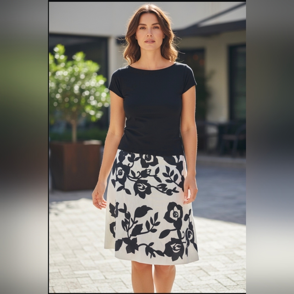 White House Black Market Black and White Floral A-Line Skirt